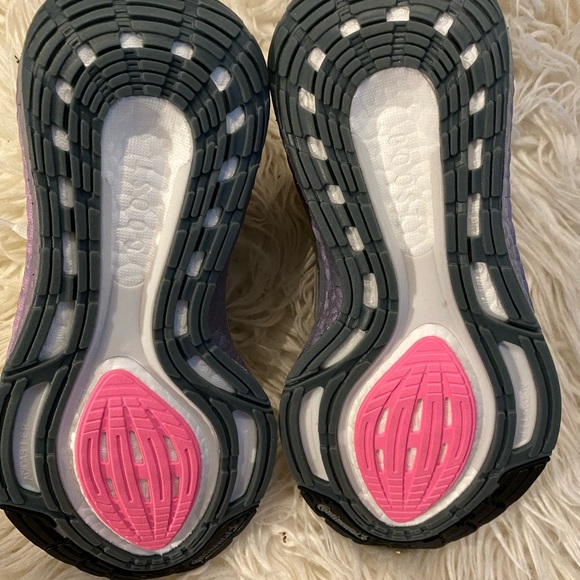 Adidas Ulatraboost - Picture 3 of 6